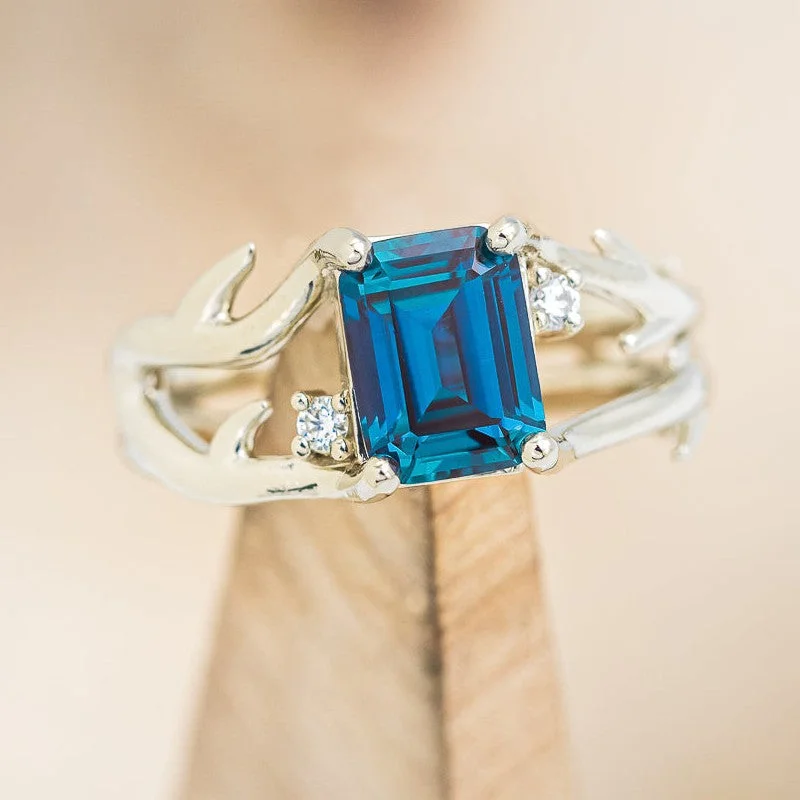 "ARTEMIS" - EMERALD CUT LAB-GROWN ALEXANDRITE ENGAGEMENT RING WITH DIAMOND ACCENTS