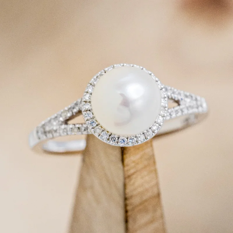 "AURA" - BIRTHSTONE RING WITH A PEARL CENTER STONE & DIAMOND ACCENTS