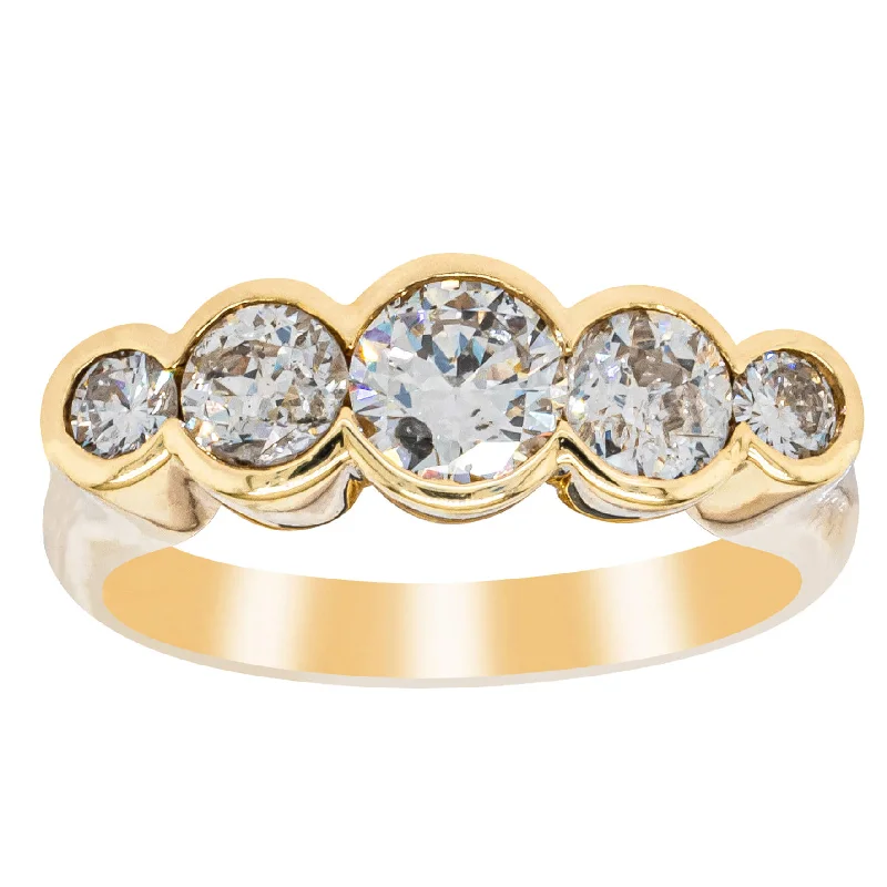 Deja Vu 18ct Yellow Gold 1.08ct Diamond Ring