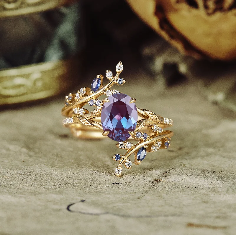 Aphrodite's Enchanted Vine | A Mythical Alexandrite Engagement Ring Set