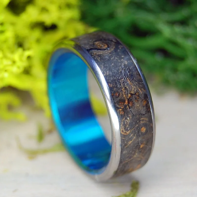 Black Wood Forest | Men's Black Box Elder Wood & Titanium Wedding Ring