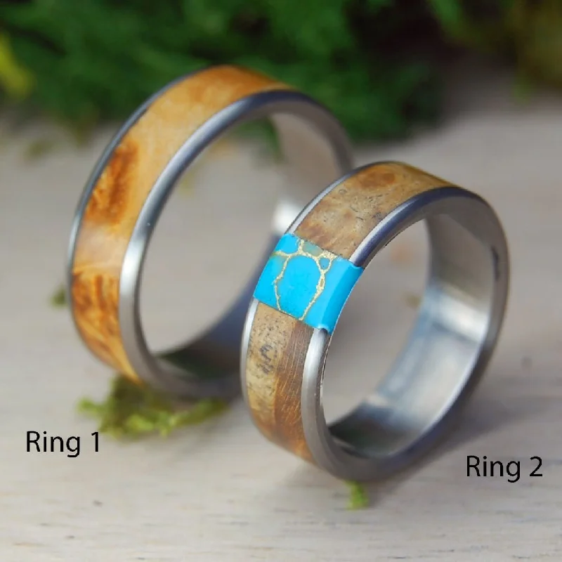 Brown Box Elder Set | Wood & Tibetan Turquoise - Titanium Wedding Ring Set