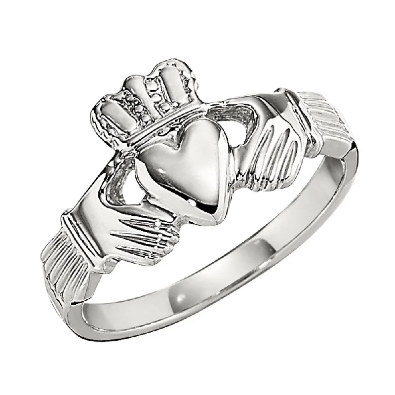 Gold Claddagh Ring Ladies Light