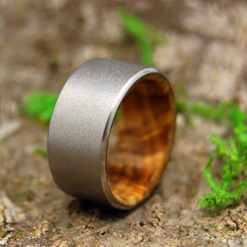 Light Buckeye Kore | Men's Buckeye Wood Wedding Ring