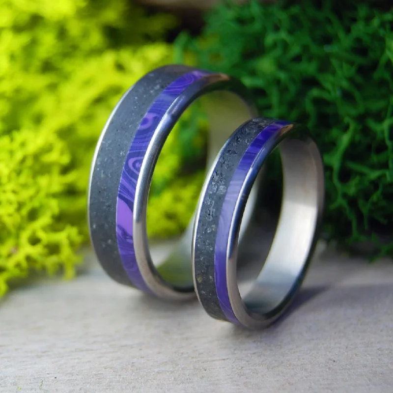 Purple Kiss Of Aurora| Icelandic Volcanic Beach Sand And Lava - Unique Wedding Ring