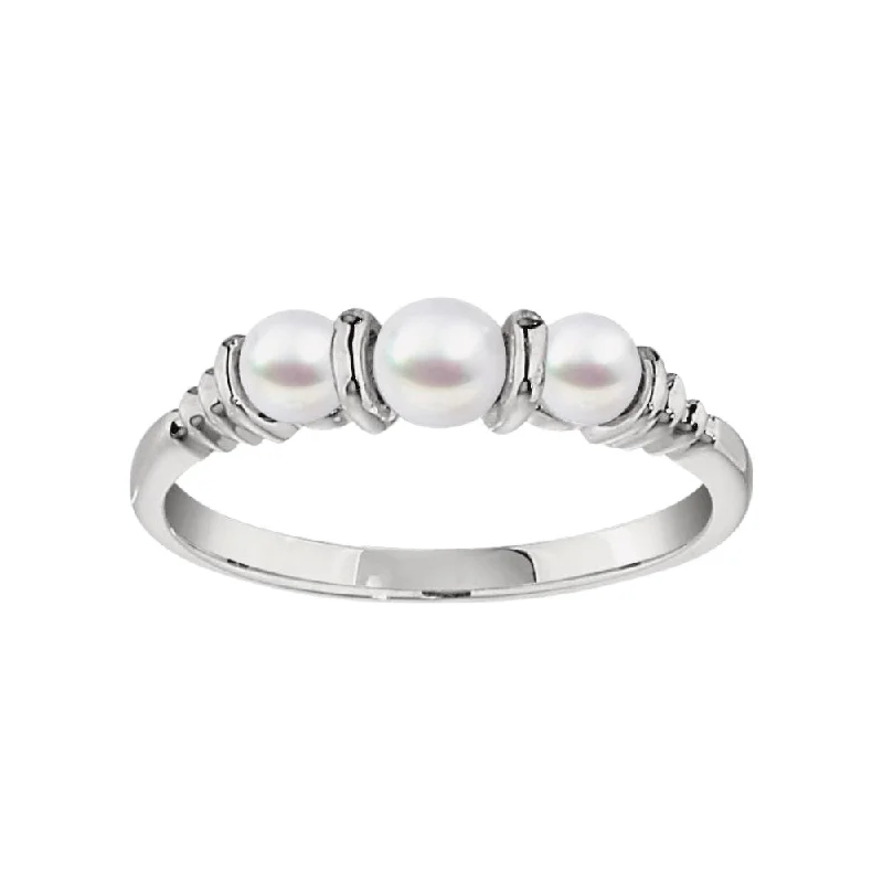 Three Stone Cultured Pearl Ring