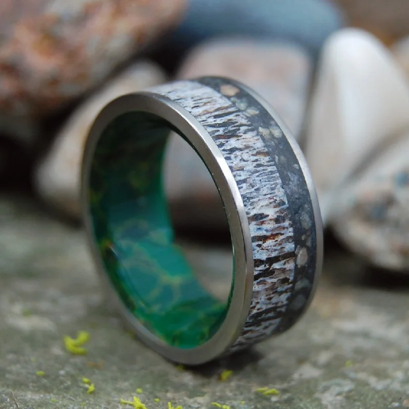 Wading Alaskan Moose | Men's Moose Antler, Alaska Beach Sand, Jade & Titanium Wedding Ring