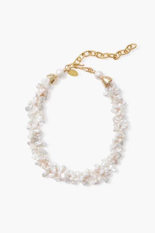 Petal Pearl Collar